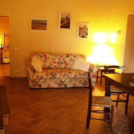 מונטרוני ד'ארביה Agriturismo La Roverella מראה חיצוני תמונה